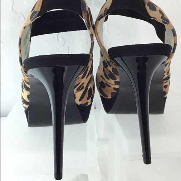 Carlos Santana Women's Suede Leopard Print Peep Toe Platform Stiletto Pumps NIB - Picture 8 of 16